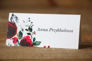 Vignetten, Visitenkarten für die Hochzeitstafel - Elegante, winterliche Komposition mit Rosenblüten, Eberesche und