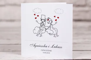 Hochzeitseinladungen Bueno Nr. 3 - Zeichnung eines verliebten Brautpaares, das in den Wolken schwebt - Cover
