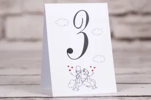 Numery stołów Bueno nr 3 - Rysunek zakochanej Pary Młodej dryfującej w chmurach