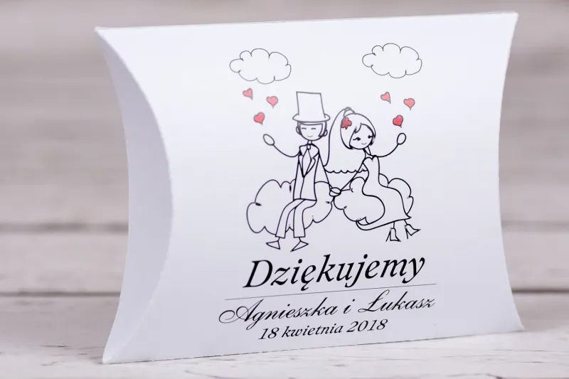 Pudełeczko poduszeczka - słodkie podziękowania dla gości weselnych, ślubnych z kolekcji Bueno nr 3 Pudełeczko poduszeczka - słodkie podziękowania dla gości weselnych, ślubnych z kolekcji Bueno nr 3