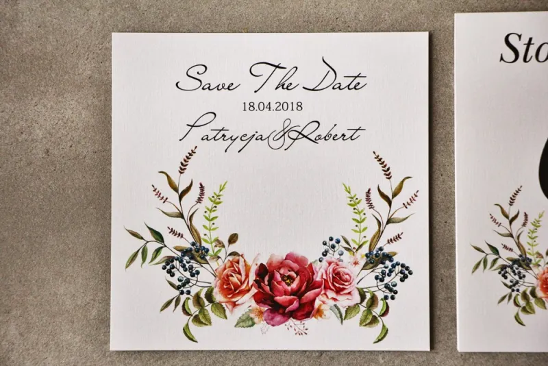 Bilecik Save The Date do zaproszenia - Pistacjowe nr 11 - Bordowe róże w chłodnej kompozycji