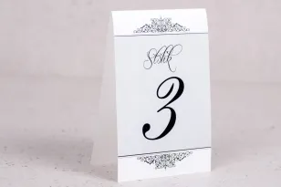 Ślubne numery stolików weselnych z kolekcji Arte nr 5 - Klasyczny wzór z eleganckim zdobieniem