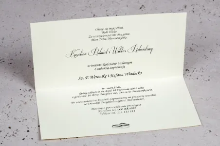 Wnętrze Zaproszenia ślubnego Moreno nr 1 - owinięte perłowo-złotą owijką z bogato zdobionym ornamentem i cyrkonią