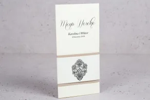 Ślubne menu z kolekcji Moreno nr 3 - Eleganckie menu ślubne owinięte perłowo-kremową owijką