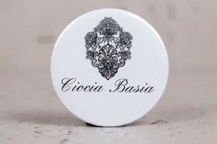 Ślubna przypinka dla gości weselnych z kolekcji Moreno