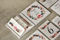 Pistacjowe zaproszenia ślubne w pudełku Boho | Amelia Wedding