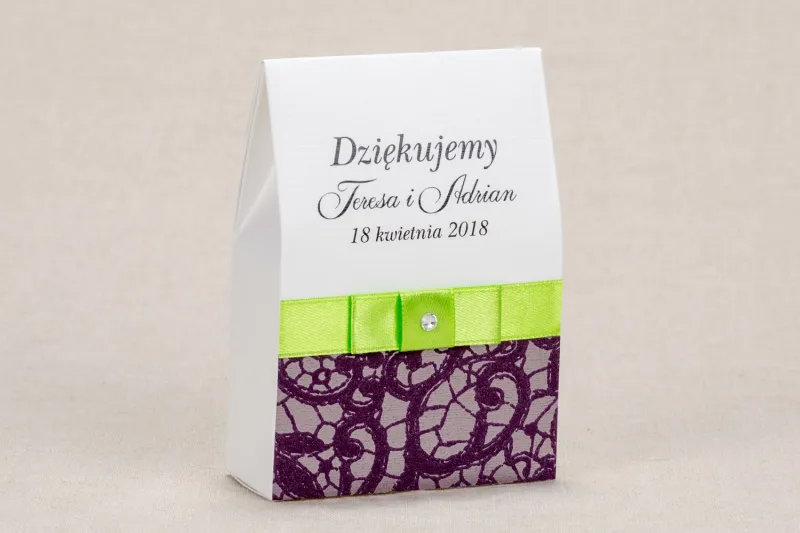 Hochzeitsboxen für Süßigkeiten für Hochzeitsgäste - Klassisches Muster mit eleganter lila Spitze