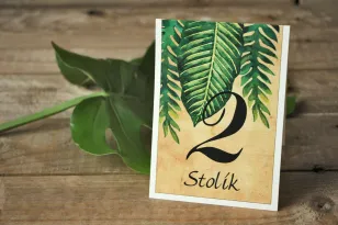 Zielone, rustykalne Ślubne numery stolików weselnych z paprociami i zielonymi liśćmi w stylu greenery - Karmelowe nr 5