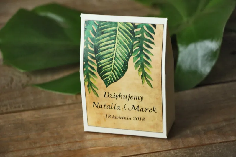 Zielone Ślubne pudełeczka na słodkości dla gości weselnych rustykalne z paprociami i zielonymi liśćmi w stylu greenery Zielone Ślubne pudełeczka na słodkości dla gości weselnych rustykalne z paprociami i zielonymi liśćmi w stylu greenery