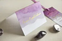 Fioletowe Winietki Ślubne Złocone | Delfina nr 2 | Zamów