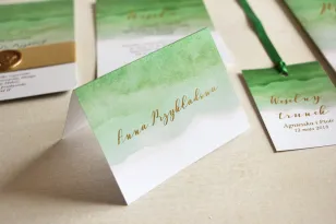 Grüne, aquarellierte Hochzeitsvignetten mit Vergoldung. Visitenkarten für den Hochzeitstisch