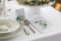 Menu Weselne Srebrzone Piwonie Eukaliptus | Cykade Nr 15