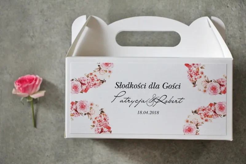 Prostokątne pudełko na ciasto, tort weselny, Ślub - Pistacjowe nr 23 - Pudrowo różowe kwiaty