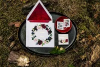 Złocone Zaproszenia Ślubne Burgundowe Piwonie | Orini nr 1