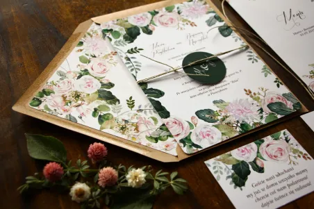 Botanische Hochzeitseinladungen mit Pastell, rosa Dahlien und Rosen