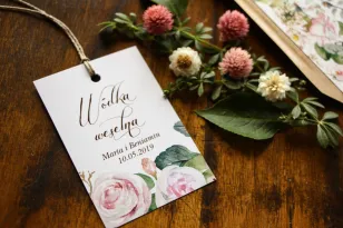 Zawieszki na trunki weselne, dodatki ślubne z motywem pastelowych, różowych dalii i róż