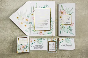 Glamour-Hochzeitseinladungen mit vergoldetem Rahmen und Text - ein dezentes Muster mit rosa und weißen Pfingstrosen