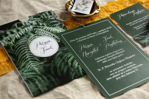 Botanische Hochzeitseinladungen im Etui mit Farnblättern