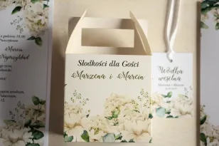 Kwadratowe pudełko na Ciasto Weselne, podziękowania dla gości. Grafika w stylu greenery z białymi piwoniami