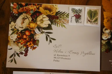Koperta do zaproszeń ślubnych z botanicznym bukietem w stylu vintage