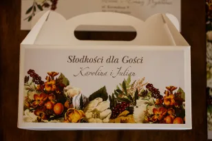 Prostokątne Pudełko na Ciasto weselne z botanicznym bukietem w stylu vintage