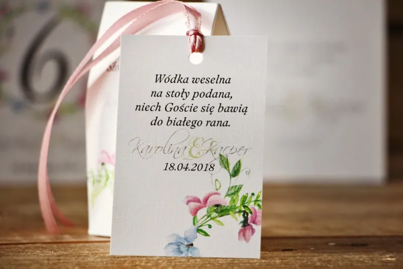 Zawieszka na butelkę, wódka weselna, ślub - Akwarele nr 4 - kwiatowe - Pastelowe fiołki Zawieszka na butelkę, wódka weselna, ślub - Akwarele nr 4 - kwiatowe - Pastelowe fiołki