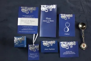Zestaw próbny - Eleganckie granatowo – srebrne zaproszenia ślubne w stylu glamour ze srebrną, perłową opaską