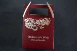 Bordowo - Srebrne Pudełko na Ciasto weselne ze srebrzeniem w stylu Glamour jako podziękowania dla gości.
