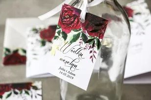 Burgundowe Zawieszki na alkohol ze złoconymi gałązkami w stylu glamour, motyw bordowych piwonii