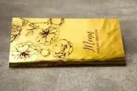 Złote Menu Weselne z Bordowymi Różami | Elegancja i Styl