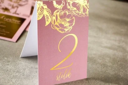 Różowe numery stolików weselnych w stylu Glamour - Brilant nr 2