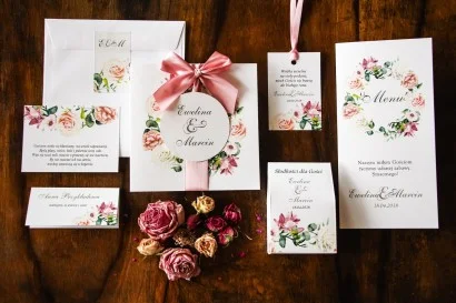 Zaproszenia ślubne kremowo-różowe z pastelowymi różami | Akwarele nr 27