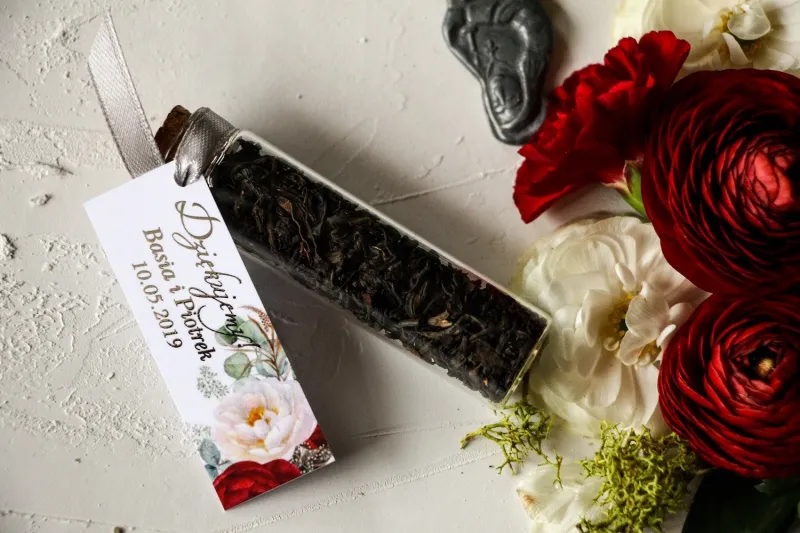 Danke an die Gäste in Form von Teeflaschen. Flasche mit Blatttee - Pastell Nr. 5 Danke an die Gäste in Form von Teeflaschen. Flasche mit Blatttee - Pastell Nr. 5