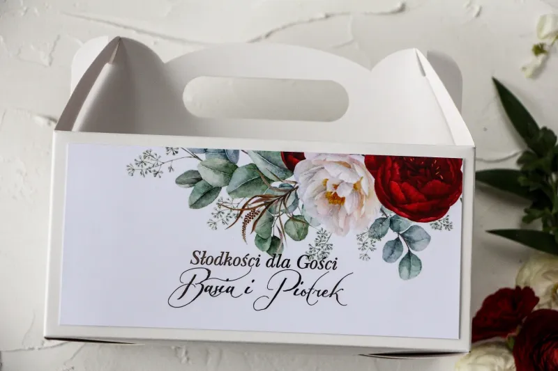 Prostokątne Pudełko na Ciasto Weselne z burgundowymi i różowymi piwoniami w stylu glamour ze srebrnym tekstem Prostokątne Pudełko na Ciasto Weselne z burgundowymi i różowymi piwoniami w stylu glamour ze srebrnym tekstem