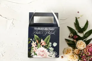 Marineblaue quadratische Hochzeitspfingstrosen-Tortenschachtel im Glamour-Pfingstrosenstil mit silbernem Text