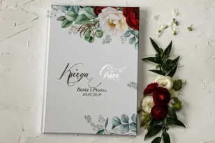 Hochzeitsgästebuch mit burgunderroten und rosa Pfingstrosen im Glamour-Stil mit silbernem Text