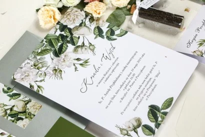 Próbka - Zielone zaproszenia ślubne z białymi różami