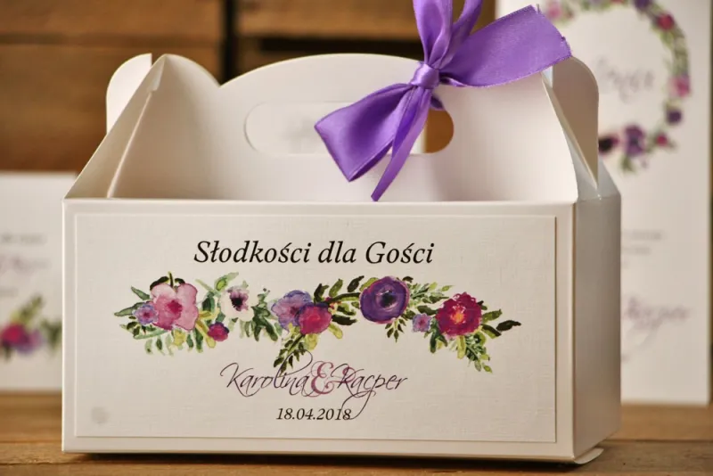 Prostokątne pudełko na ciasto, tort weselny, ślub - Akwarele nr 11 - Drobne kwiaty w odcieniach fioletu Prostokątne pudełko na ciasto, tort weselny, ślub - Akwarele nr 11 - Drobne kwiaty w odcieniach fioletu