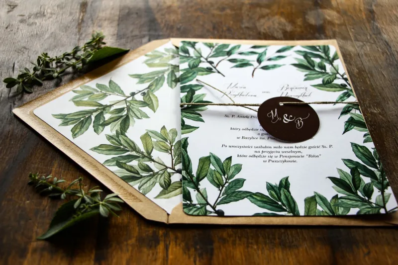 Jednokartkowe rustykalne zaproszenia ślubne z motywem gałązek oliwki, projekt utrzymany w stylistyce greenery