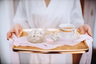 Eleganckie Menu Weselne z Piwoniami i Różami | Personalizowana Karta Dań na Stół Ślubny | Rozalia Nr 4