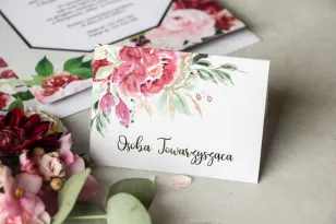 Florale Hochzeitsvignetten mit Pfingstrosen in verschiedenen Rosa- und Burgundertönen mit grünen Zweigen und Vergoldung