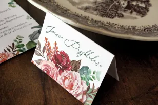 Hochzeitsvignetten mit rosa Blumenstrauß und grünen Zweigen