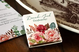 Hochzeitspralinen - Danke an die Gäste. Deckblatt mit rosa Strauß und grünen Zweigen