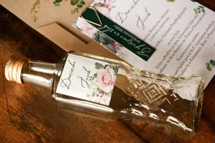 Hochzeitstinkturflaschen als Dankeschön an die Gäste - Etikett mit Rosen und grünen Eukalyptuszweigen