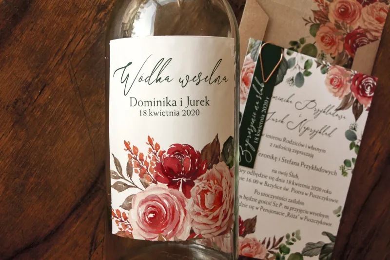 Ślubne Etykiety samoprzylepne na butelki z różowym bukietem i zielonymi gałązkami
