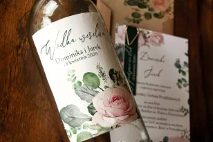 Hochzeit Selbstklebende Etiketten für Flaschen mit Rosen und grünen Eukalyptuszweigen