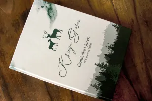 Ślubna Księga Gości z leśną grafiką jeleni