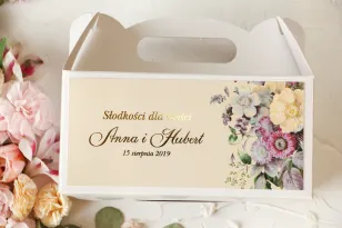 Hochzeitstorte Box - rechteckig - mit Vergoldung und mit einem eleganten Blumenstrauß im Vintage-Stil