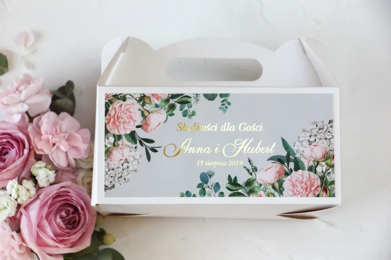 Pudełko na ciasto weselne z grafiką pastelowych róż
