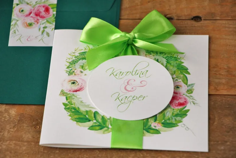 Zaproszenie ślubne z kokardą i kolorową kopertą - Akwarele nr 22 - Intensywne barwy zieleni z różowymi jaskrami